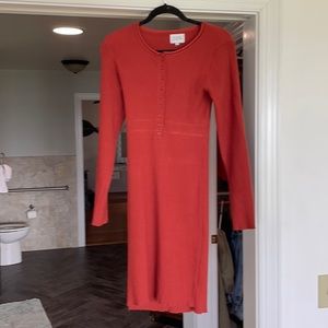 SNDY’s long sleeve ribbed dress